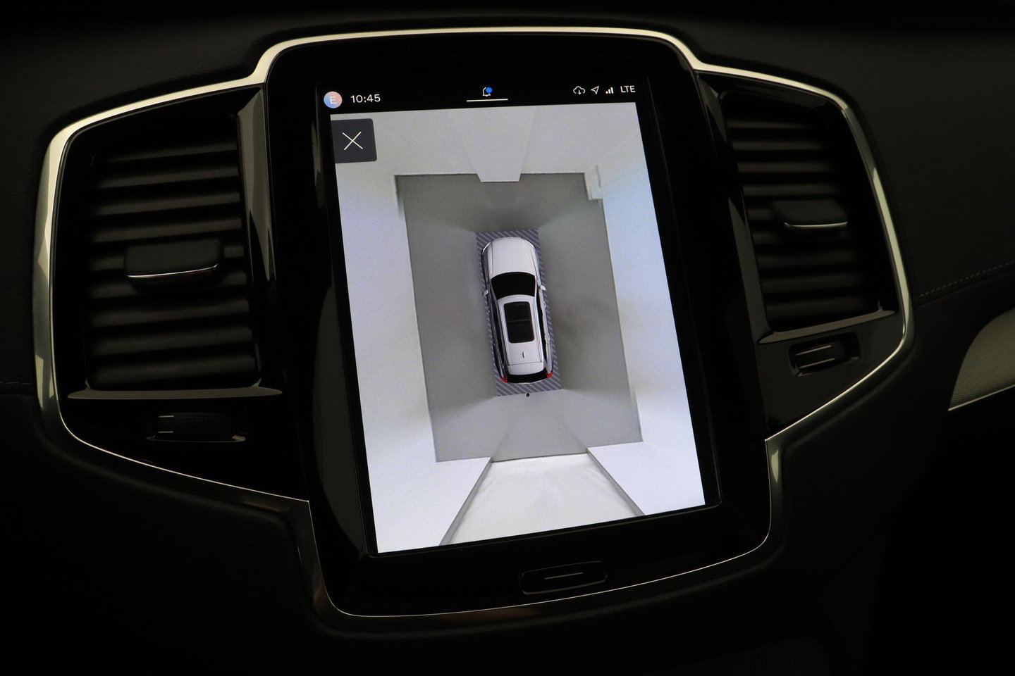 Volvo XC90 B5 AWD Ultimate Dark | GRIJS KENTEKEN | HEICO Sportiv | Luchtvering | Panoramadak | 360° Camera | Head-Up