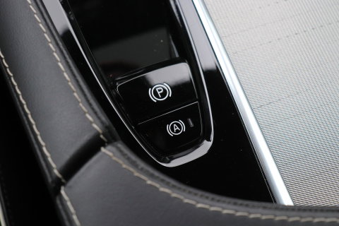 Volvo XC90 B5 AWD Ultimate Dark | GRIJS KENTEKEN | HEICO Sportiv | Luchtvering | Panoramadak | 360° Camera | Head-Up