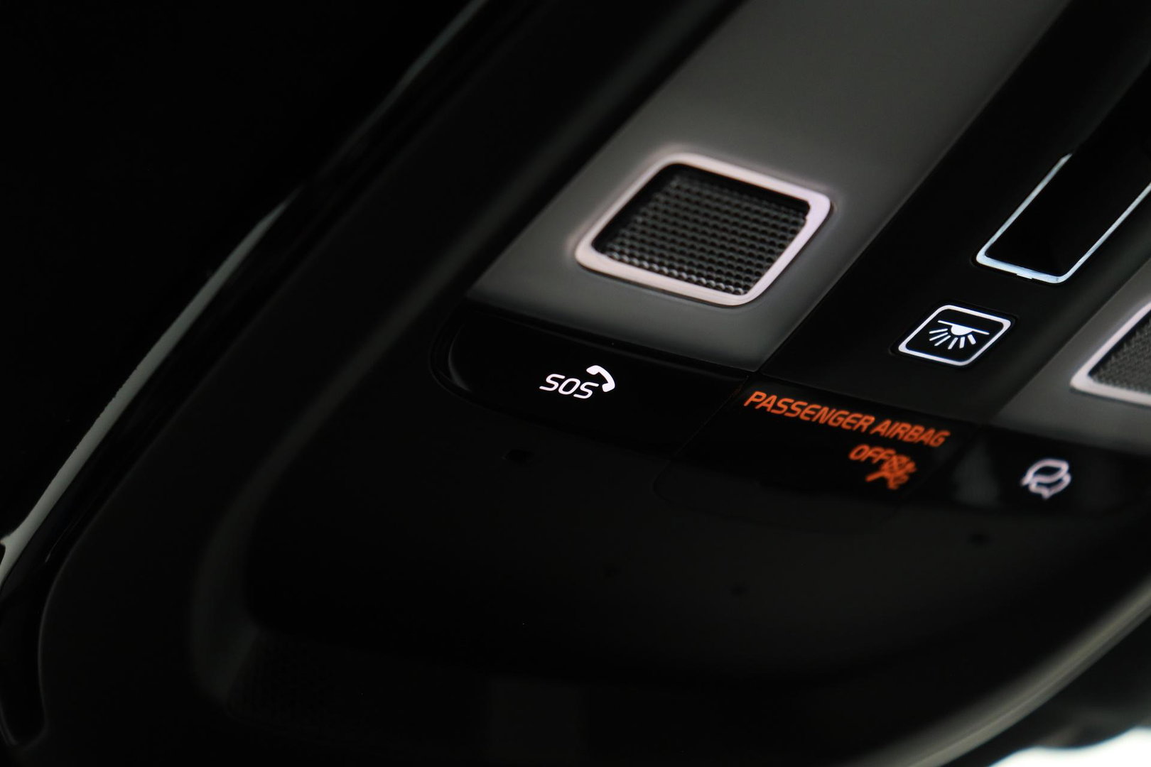 Volvo XC90 B5 AWD Ultimate Dark | GRIJS KENTEKEN | HEICO Sportiv | Luchtvering | Panoramadak | 360° Camera | Head-Up