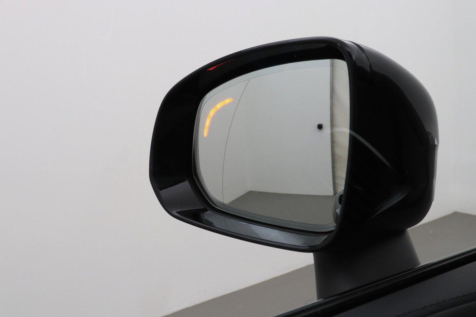 Volvo XC90 B5 AWD Ultimate Dark | GRIJS KENTEKEN | HEICO Sportiv | Luchtvering | Panoramadak | 360° Camera | Head-Up