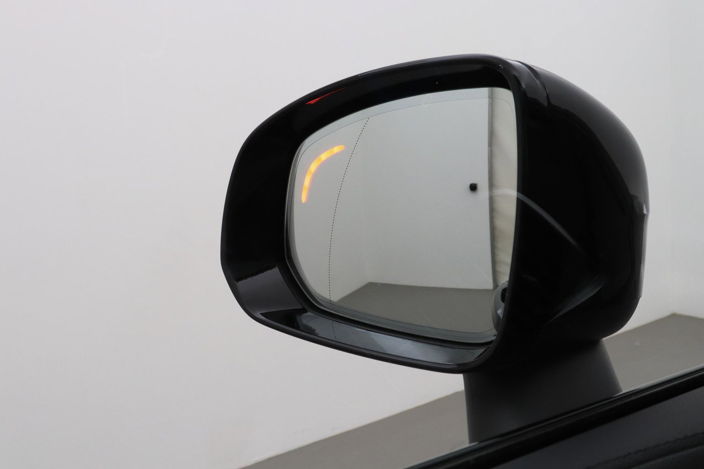 Volvo XC90 B5 AWD Ultimate Dark | GRIJS KENTEKEN | HEICO Sportiv | Luchtvering | Panoramadak | 360° Camera | Head-Up