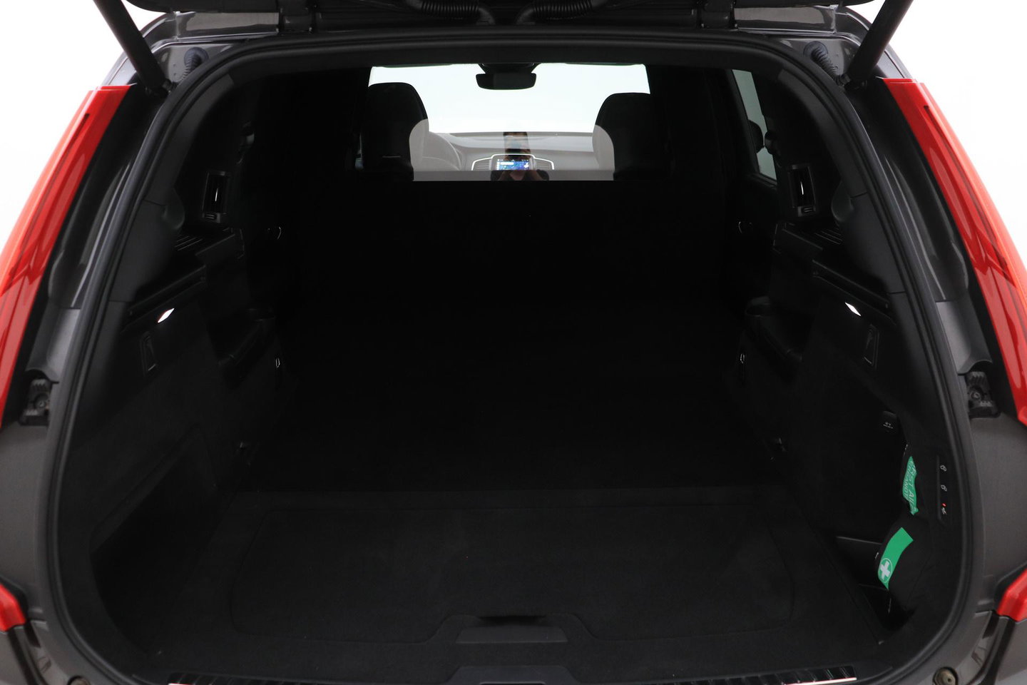 Volvo XC90 B5 AWD Ultimate Dark | GRIJS KENTEKEN | HEICO Sportiv | Luchtvering | Panoramadak | 360° Camera | Head-Up