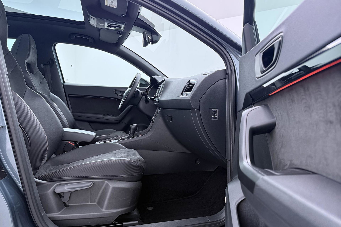 CUPRA Ateca 2.0 TSI 4DRIVE | Panoramadak | Beats Audio | 360 Camera | ACC | Stoelverwarming | 19 Inch