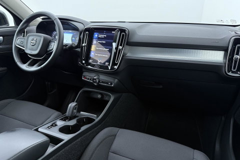 Volvo XC40 1.5 T5 Recharge Inscription | Trekhaak | Keyless Entry | Elektrische Achterklep | CarPlay | Camera | Navigatie | 18 inch