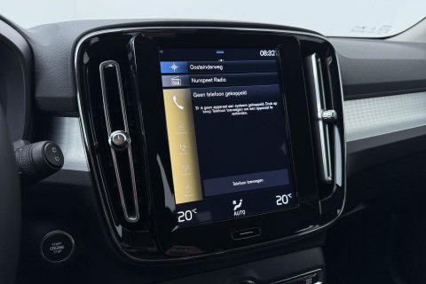 Volvo XC40 1.5 T5 Recharge Inscription | Trekhaak | Keyless Entry | Elektrische Achterklep | CarPlay | Camera | Navigatie | 18 inch