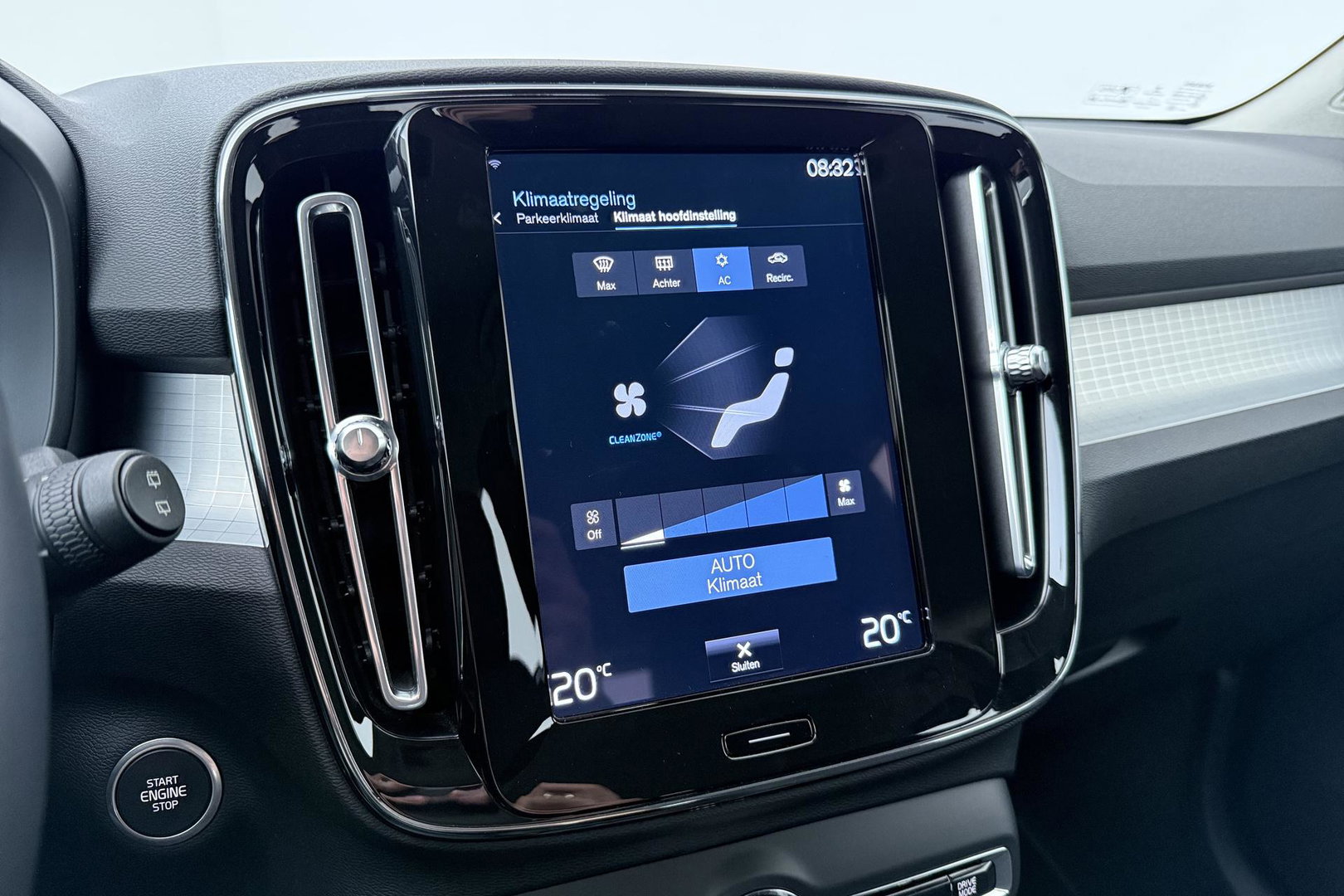 Volvo XC40 1.5 T5 Recharge Inscription | Trekhaak | Keyless Entry | Elektrische Achterklep | CarPlay | Camera | Navigatie | 18 inch
