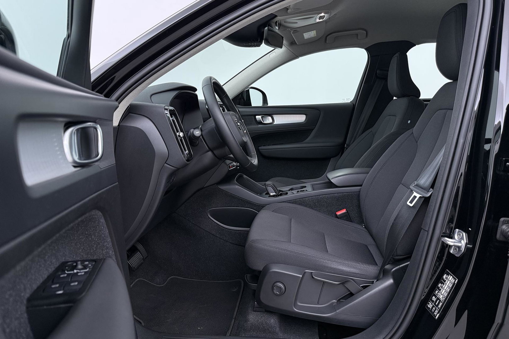 Volvo XC40 1.5 T5 Recharge Inscription | Trekhaak | Keyless Entry | Elektrische Achterklep | CarPlay | Camera | Navigatie | 18 inch