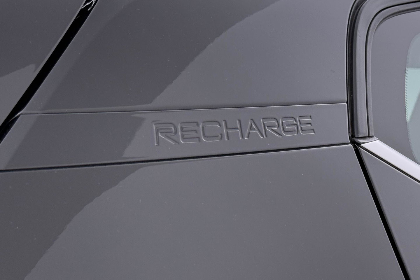 Volvo XC40 1.5 T5 Recharge Inscription | Trekhaak | Keyless Entry | Elektrische Achterklep | CarPlay | Camera | Navigatie | 18 inch