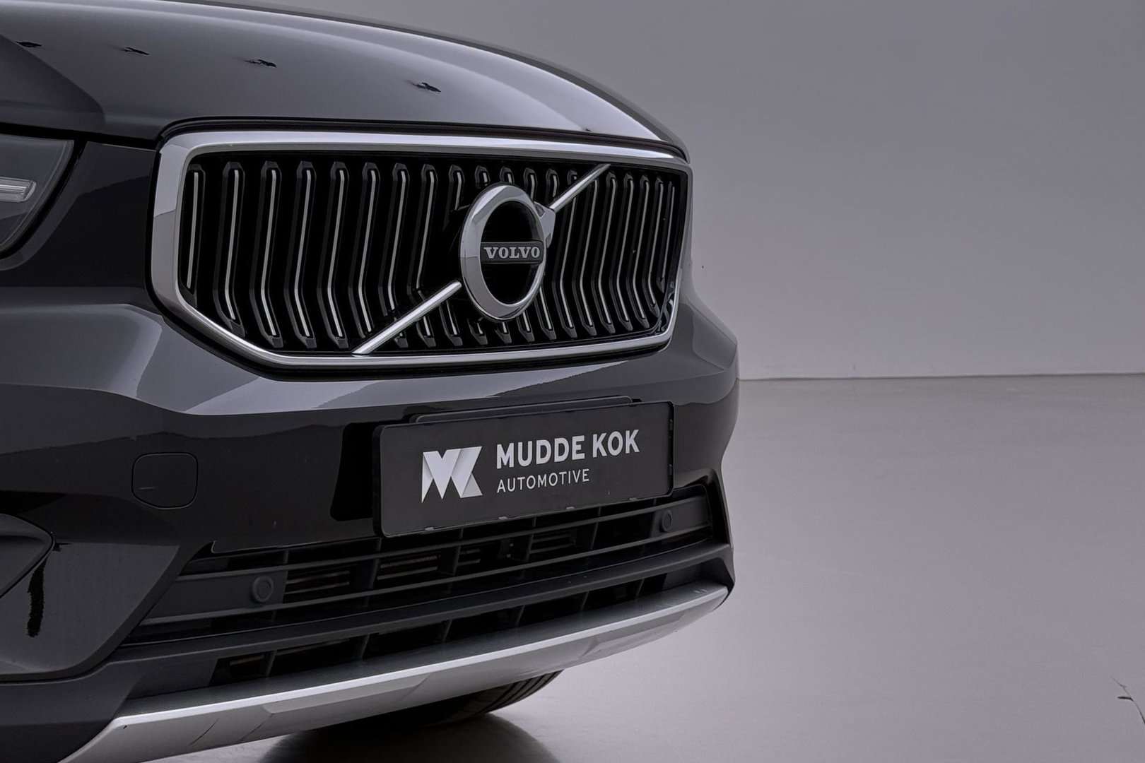 Volvo XC40 1.5 T5 Recharge Inscription | Trekhaak | Keyless Entry | Elektrische Achterklep | CarPlay | Camera | Navigatie | 18 inch