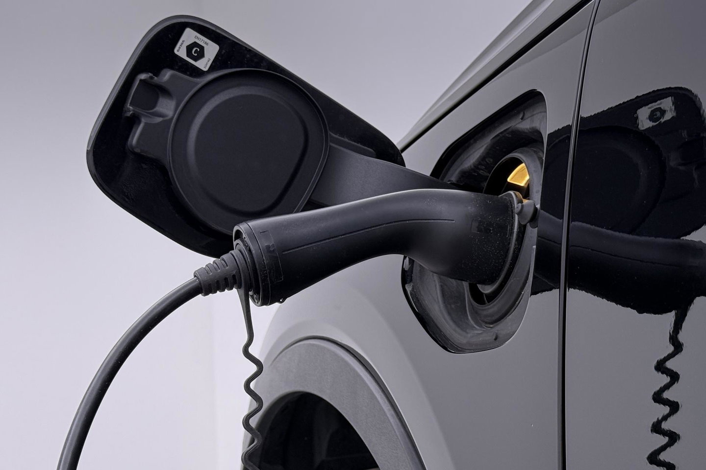Volvo XC40 1.5 T5 Recharge Inscription | Trekhaak | Keyless Entry | Elektrische Achterklep | CarPlay | Camera | Navigatie | 18 inch