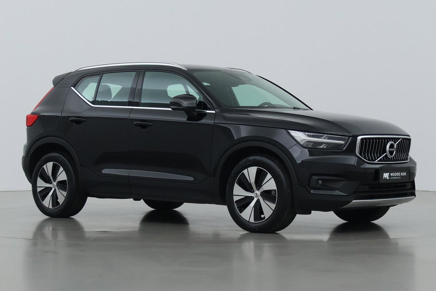 Volvo XC40 1.5 T5 Recharge Inscription | Trekhaak | Keyless Entry | Elektrische Achterklep | CarPlay | Camera | Navigatie | 18 inch