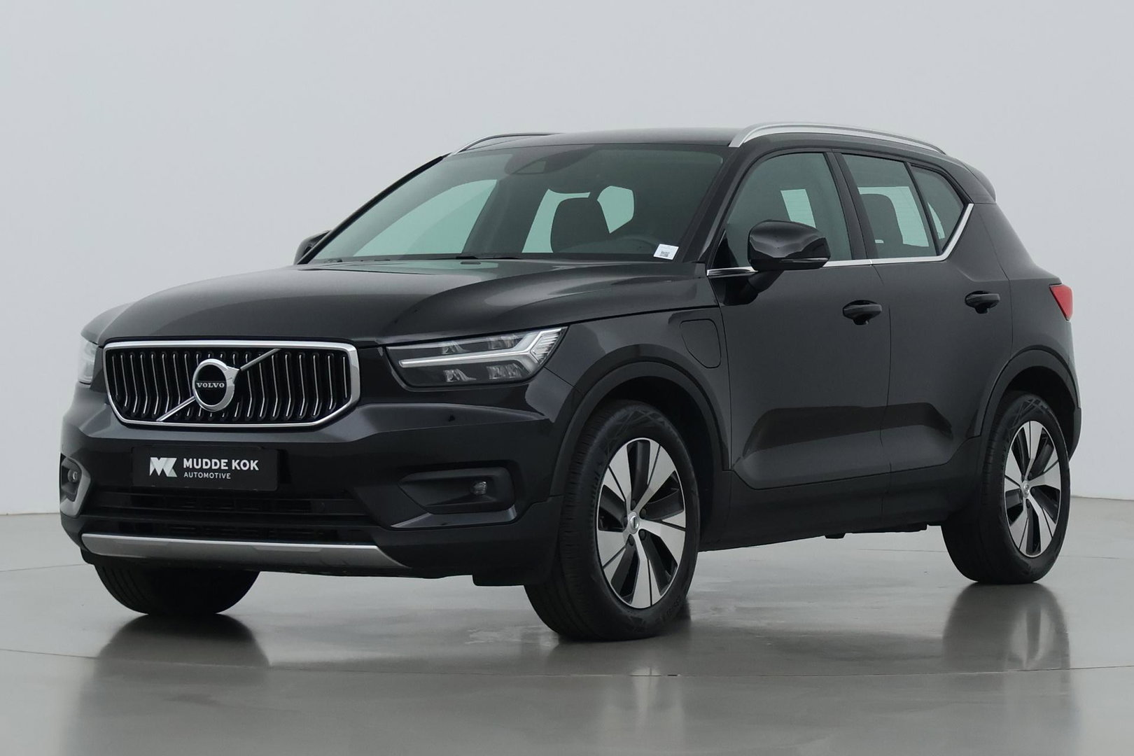 Volvo XC40 1.5 T5 Recharge Inscription | Trekhaak | Keyless Entry | Elektrische Achterklep | CarPlay | Camera | Navigatie | 18 inch