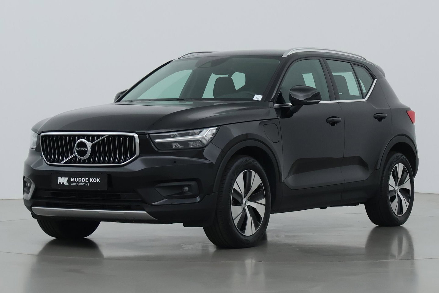 Volvo XC40 1.5 T5 Recharge Inscription | Trekhaak | Keyless Entry | Elektrische Achterklep | CarPlay | Camera | Navigatie | 18 inch