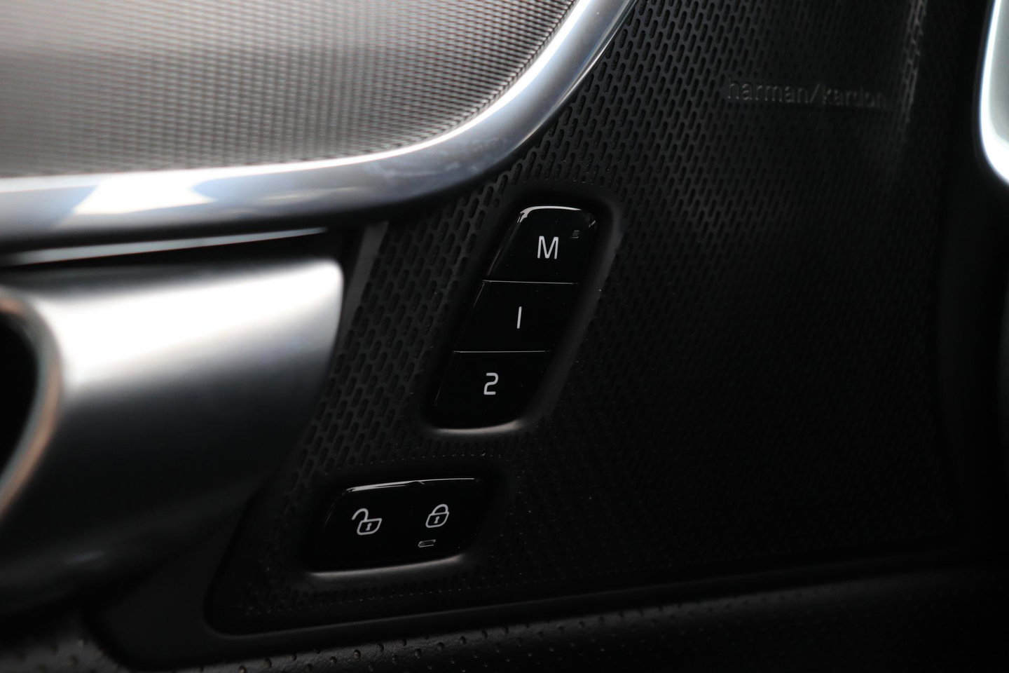 Volvo S90 T8 AWD Ultimate Dark | Schuif/kanteldak | ACC | Head-Up | 360° Camera | BLIS | Stoel+Stuurverwarming