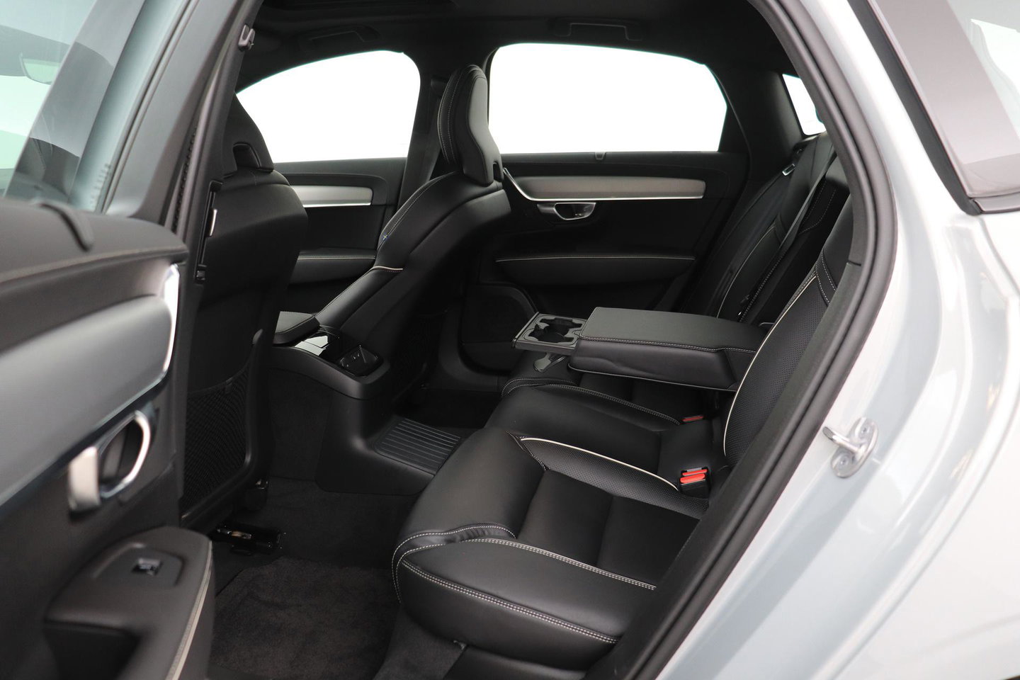 Volvo S90 T8 AWD Ultimate Dark | Schuif/kanteldak | ACC | Head-Up | 360° Camera | BLIS | Stoel+Stuurverwarming