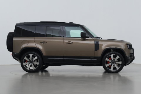 Land Rover Defender 2.0 P300e 110 X | FACELIFT | ClearSight | Meridian Surround | Trekhaak | Luchtvering | Koelbox | Panoramadak | 22 Inch