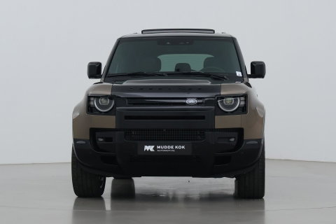 Land Rover Defender 2.0 P300e 110 X | FACELIFT | ClearSight | Meridian Surround | Trekhaak | Luchtvering | Koelbox | Panoramadak | 22 Inch