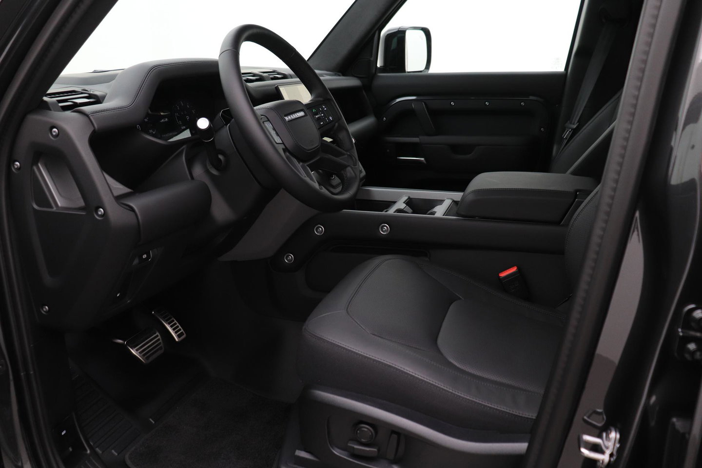 Land Rover Defender 2.0 P300e 110 X | FACELIFT | ClearSight | Meridian Surround | Trekhaak | Luchtvering | Koelbox | Panoramadak | 22 Inch