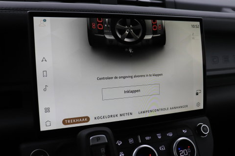 Land Rover Defender 2.0 P300e 110 X | FACELIFT | ClearSight | Meridian Surround | Trekhaak | Luchtvering | Koelbox | Panoramadak | 22 Inch