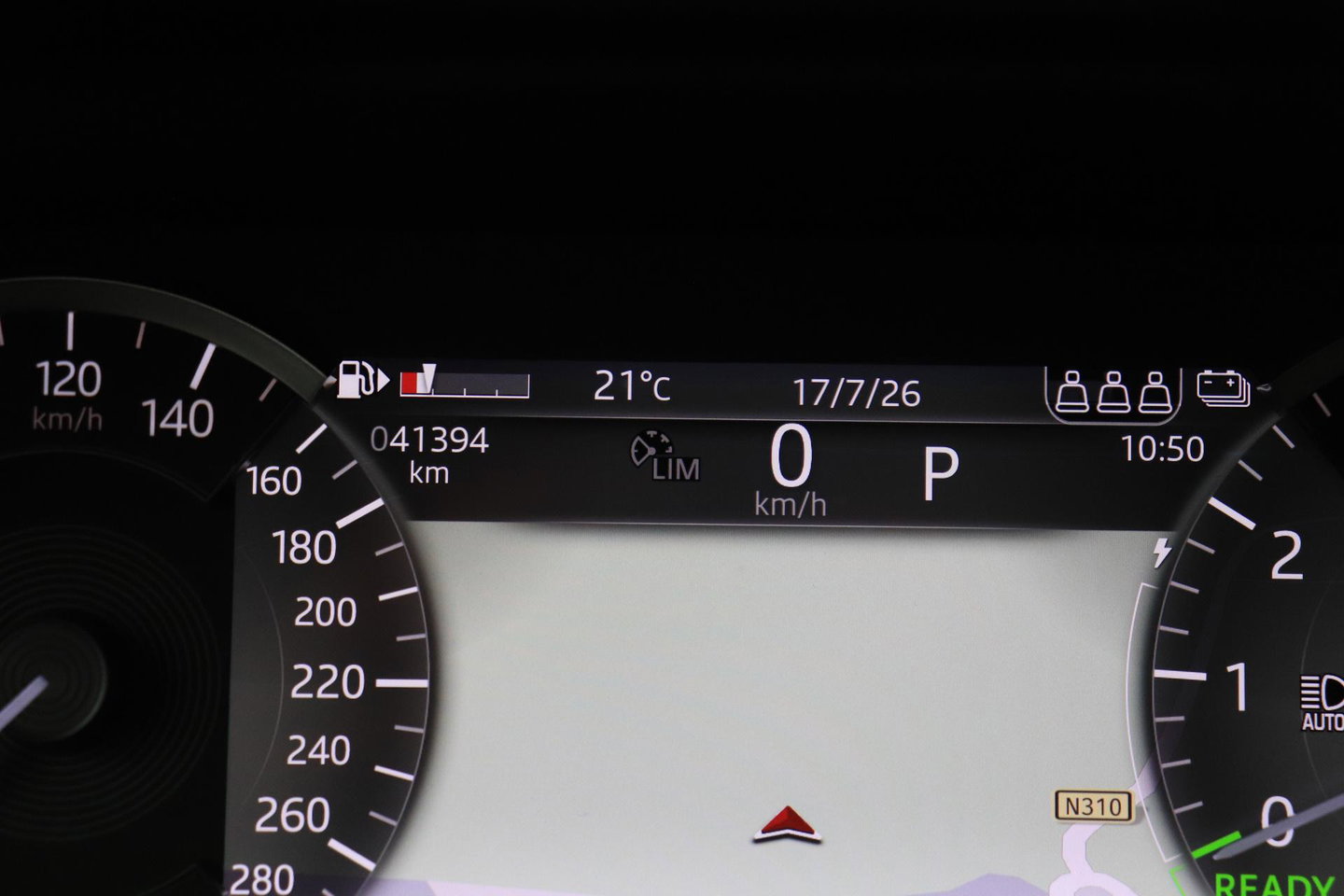 Land Rover Range Rover Evoque 1.5 P300e AWD R-Dynamic SE | ACC | Panoramadak | Meridian | Keyless Entry | Camera | Memory | Stoelverwarming | 20 Inch