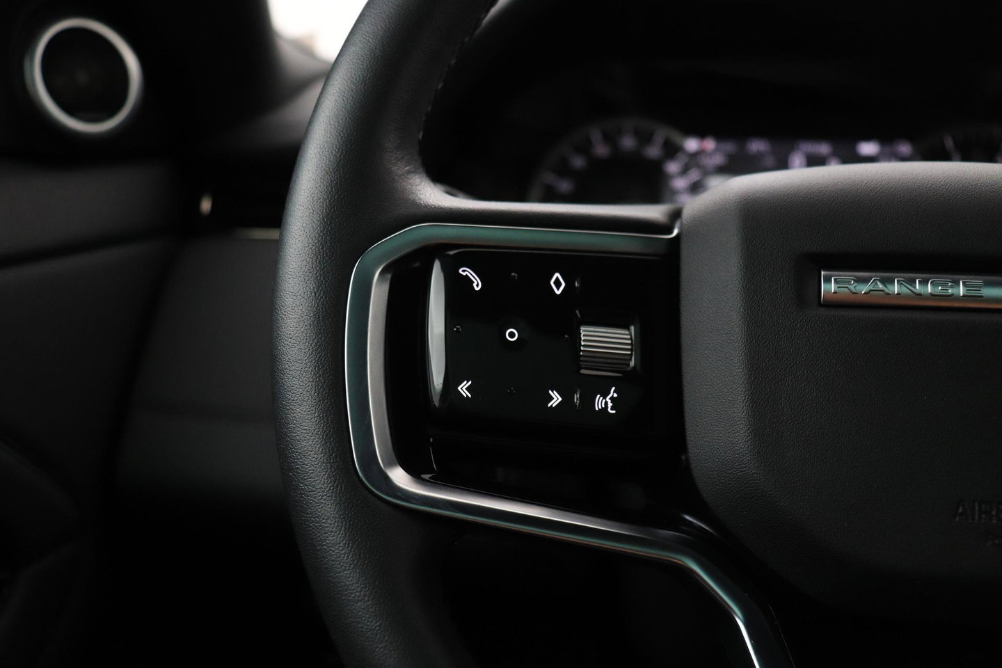 Land Rover Range Rover Evoque 1.5 P300e AWD R-Dynamic SE | ACC | Panoramadak | Meridian | Keyless Entry | Camera | Memory | Stoelverwarming | 20 Inch