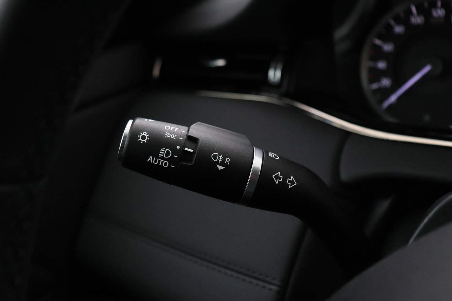 Land Rover Range Rover Evoque 1.5 P300e AWD R-Dynamic SE | ACC | Panoramadak | Meridian | Keyless Entry | Camera | Memory | Stoelverwarming | 20 Inch