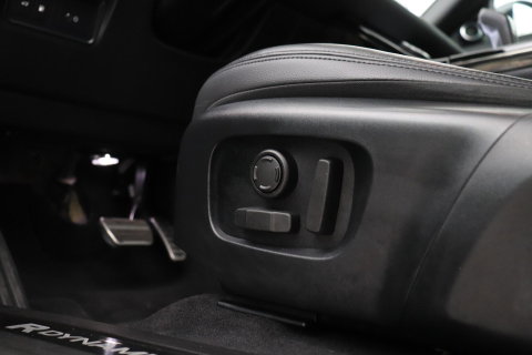 Land Rover Range Rover Evoque 1.5 P300e AWD R-Dynamic SE | ACC | Panoramadak | Meridian | Keyless Entry | Camera | Memory | Stoelverwarming | 20 Inch