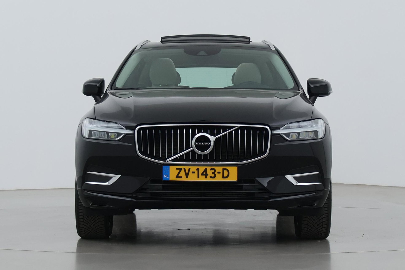 Volvo XC60 T4 Inscription | Panoramadak | Head-Up | Camera | Stoelverwarming | Leder | Trekhaak