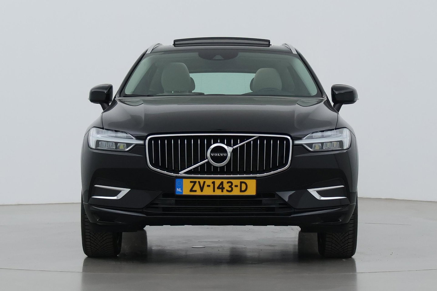 Volvo XC60 T4 Inscription | Panoramadak | Head-Up | Camera | Stoelverwarming | Leder | Trekhaak