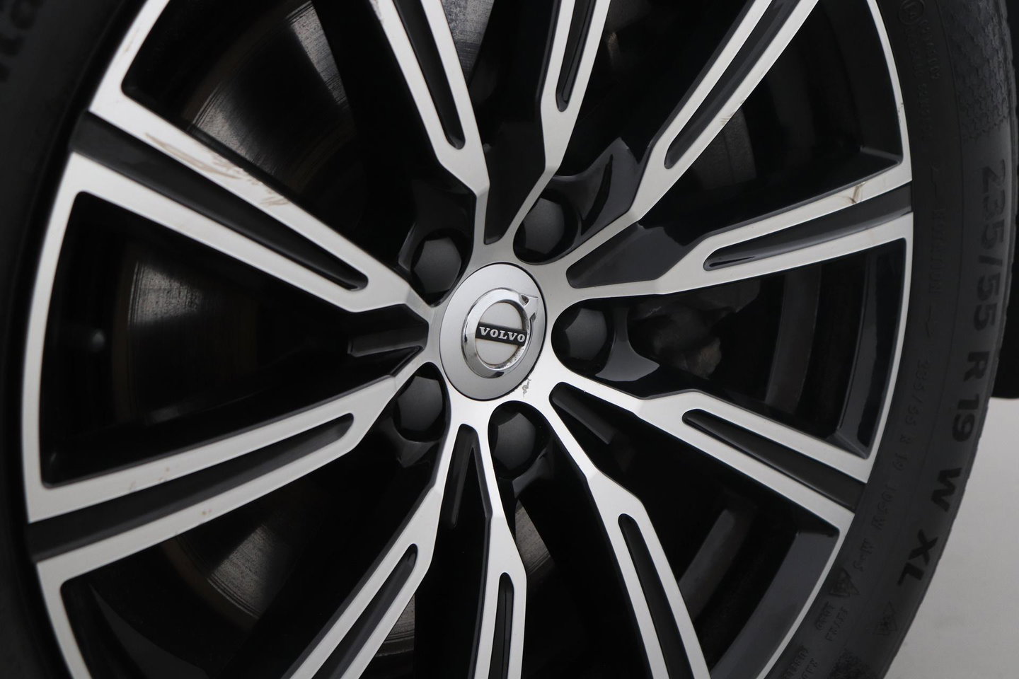 Volvo XC60 T4 Inscription | Panoramadak | Head-Up | Camera | Stoelverwarming | Leder | Trekhaak