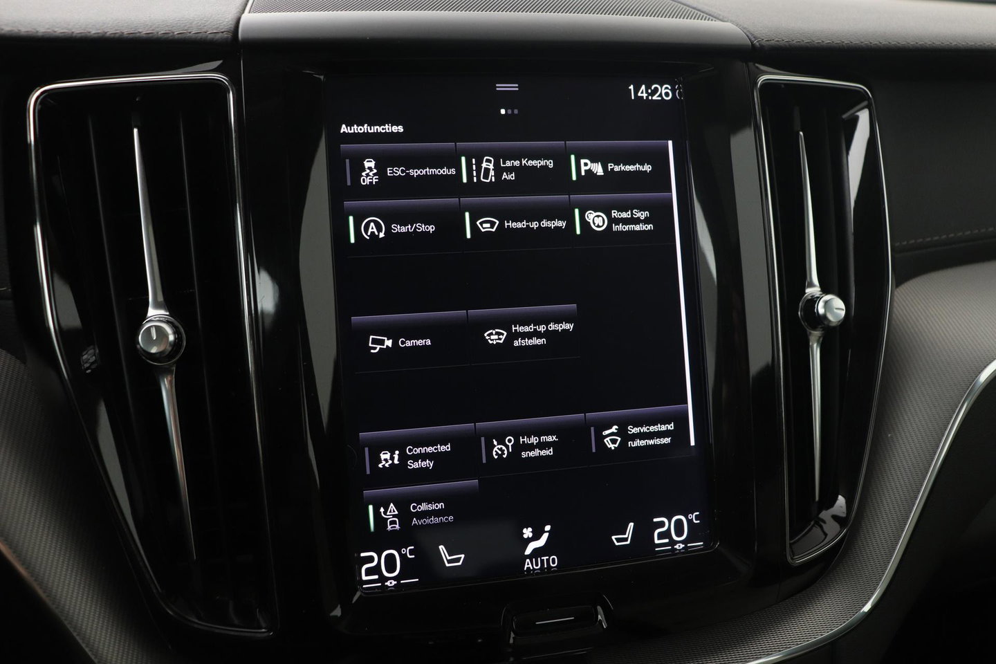 Volvo XC60 T4 Inscription | Panoramadak | Head-Up | Camera | Stoelverwarming | Leder | Trekhaak