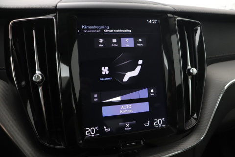 Volvo XC60 T4 Inscription | Panoramadak | Head-Up | Camera | Stoelverwarming | Leder | Trekhaak