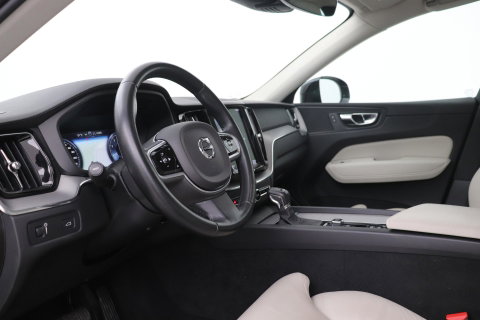 Volvo XC60 T4 Inscription | Panoramadak | Head-Up | Camera | Stoelverwarming | Leder | Trekhaak