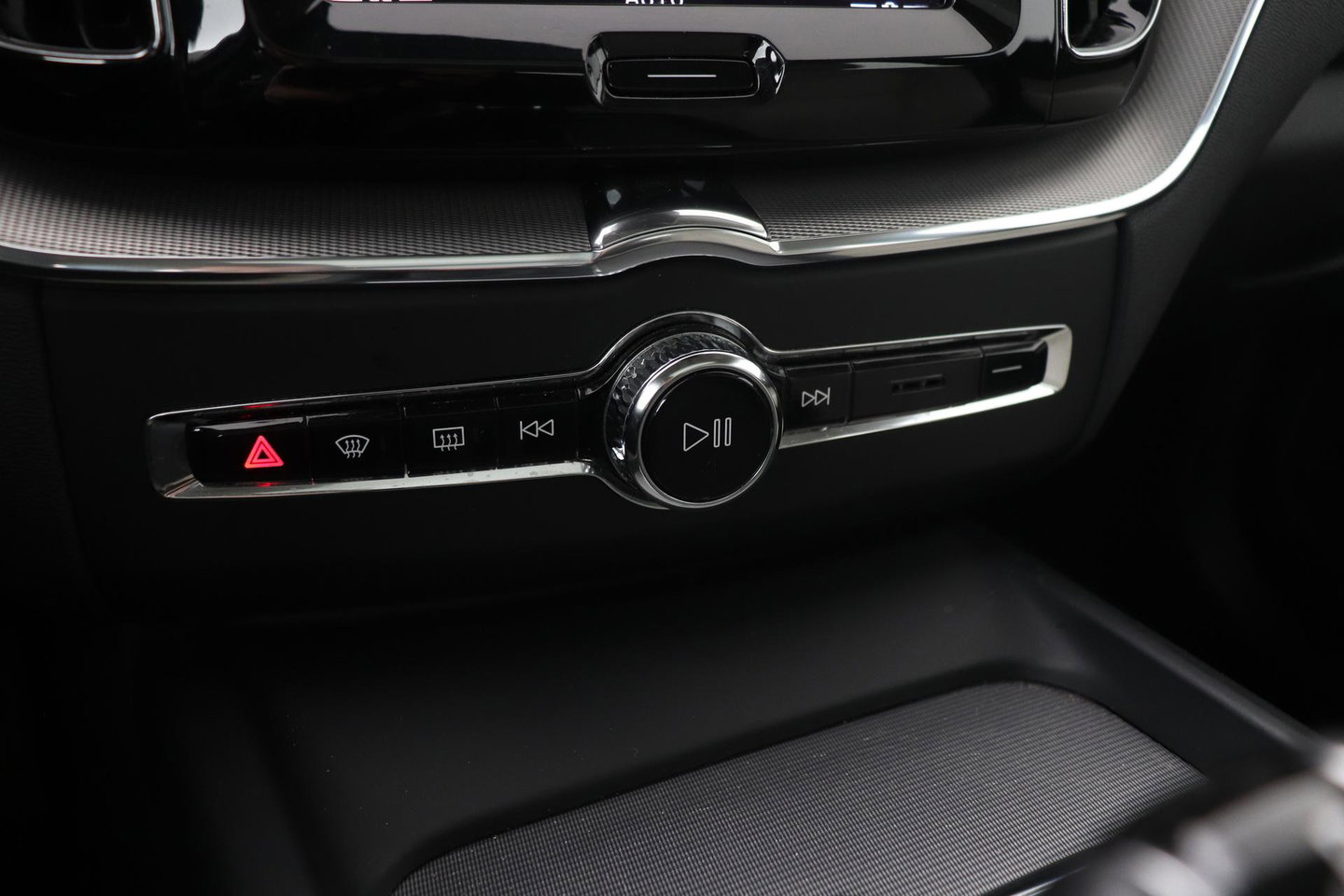Volvo XC60 T4 Inscription | Panoramadak | Head-Up | Camera | Stoelverwarming | Leder | Trekhaak