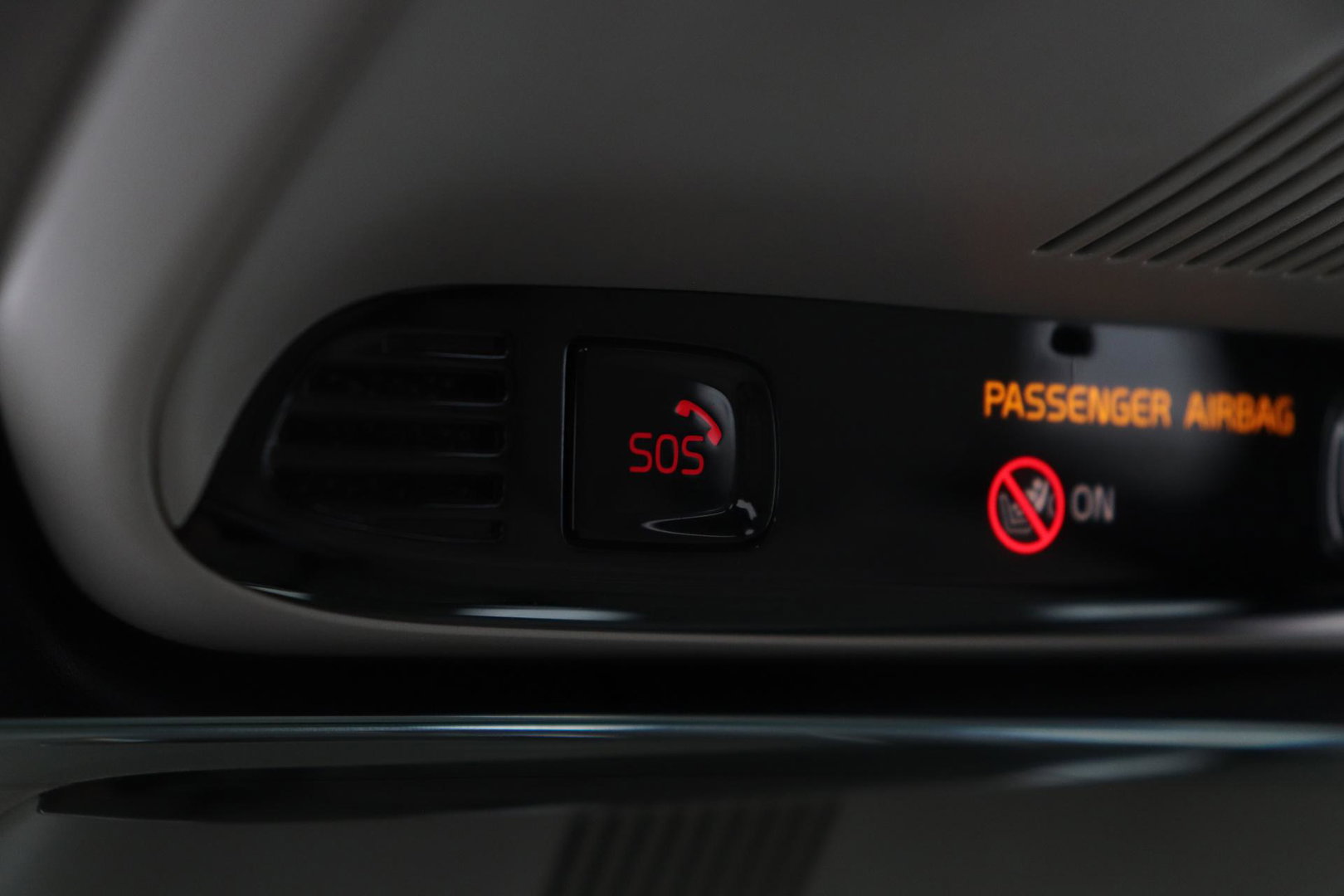 Volvo XC60 T4 Inscription | Panoramadak | Head-Up | Camera | Stoelverwarming | Leder | Trekhaak