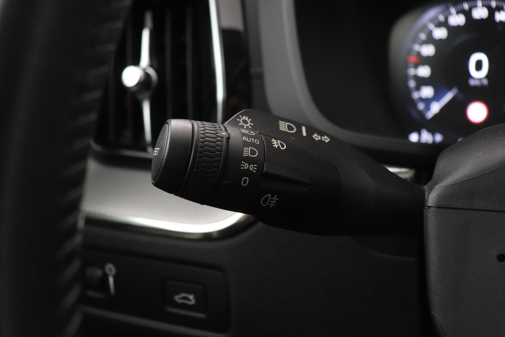 Volvo XC60 T4 Inscription | Panoramadak | Head-Up | Camera | Stoelverwarming | Leder | Trekhaak