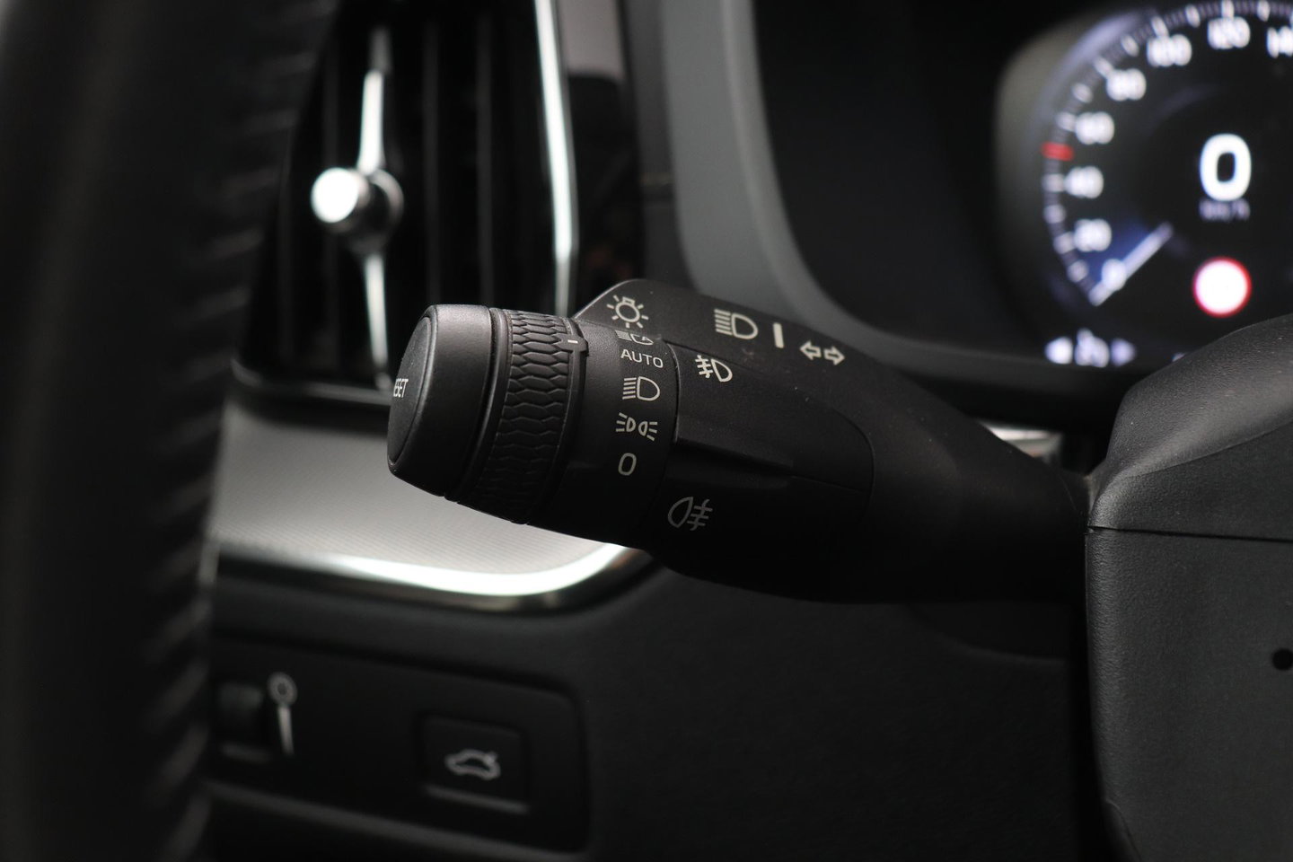 Volvo XC60 T4 Inscription | Panoramadak | Head-Up | Camera | Stoelverwarming | Leder | Trekhaak