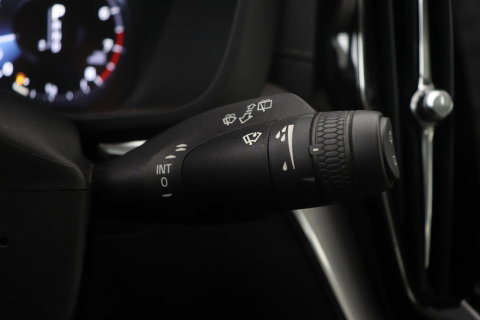 Volvo XC60 T4 Inscription | Panoramadak | Head-Up | Camera | Stoelverwarming | Leder | Trekhaak