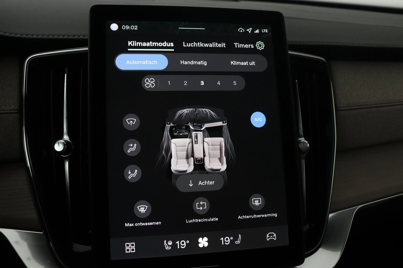Volvo XC90 T8 Plug-in hybrid Ultra Bright | Luchtvering | Bowers&Wilkins | Trekhaak | Massage+Ventilatie | Head-Up