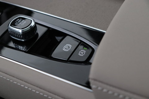 Volvo XC90 T8 Plug-in hybrid Ultra Bright | Luchtvering | Bowers&Wilkins | Trekhaak | Massage+Ventilatie | Head-Up