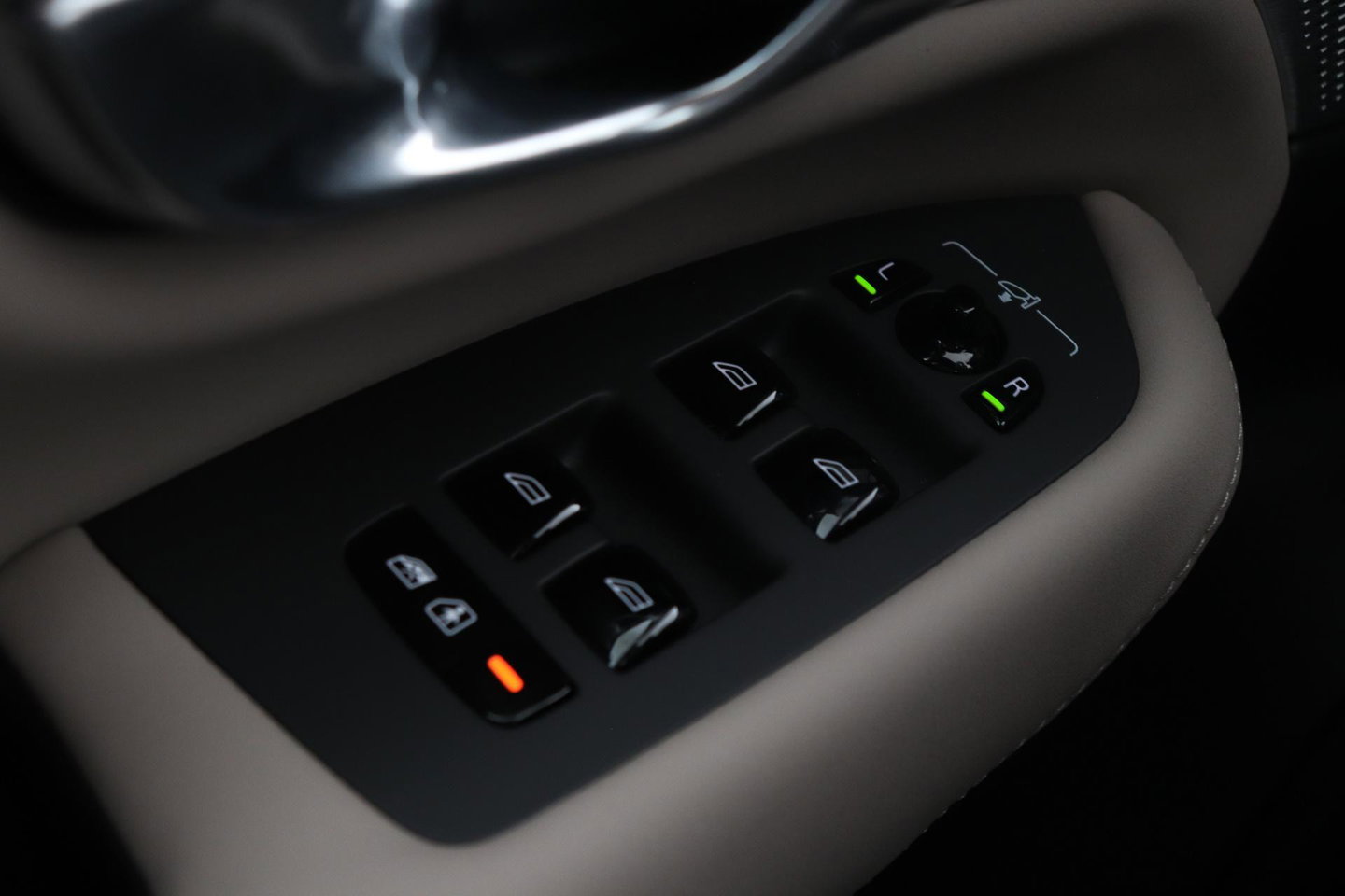 Volvo XC90 T8 Plug-in hybrid Ultra Bright | Luchtvering | Bowers&Wilkins | Trekhaak | Massage+Ventilatie | Head-Up
