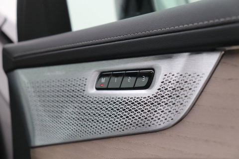 Volvo XC90 T8 Plug-in hybrid Ultra Bright | Luchtvering | Bowers&Wilkins | Trekhaak | Massage+Ventilatie | Head-Up