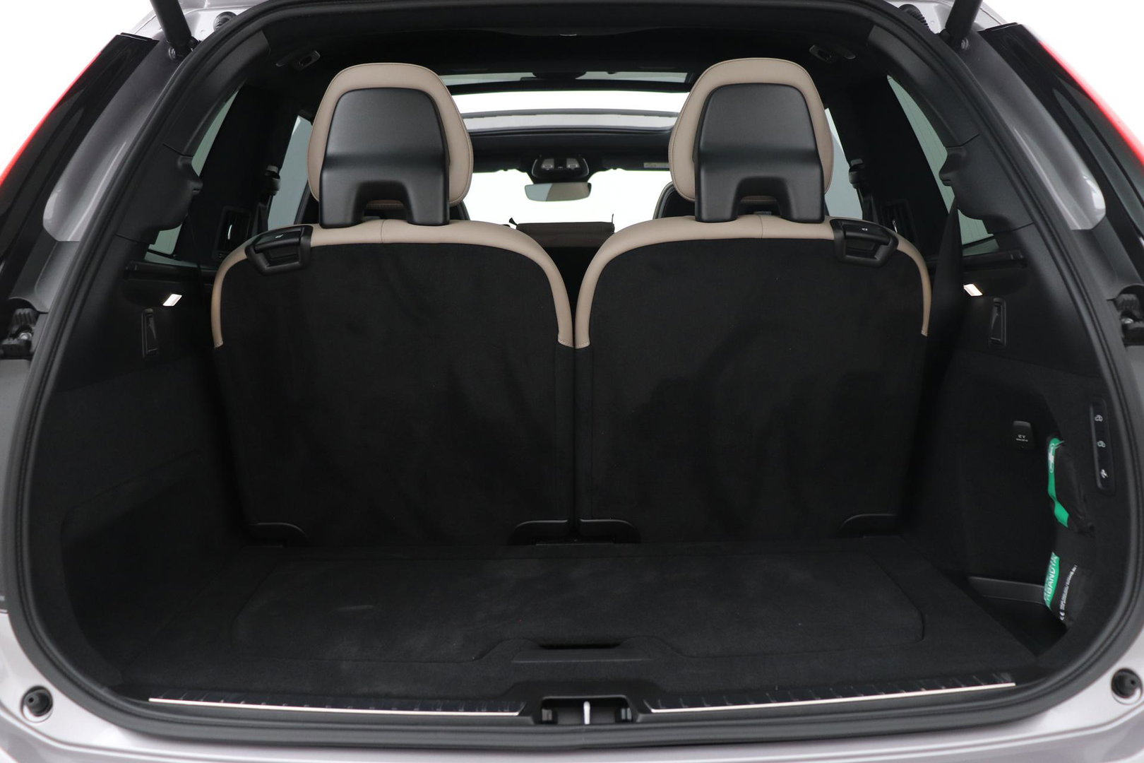 Volvo XC90 T8 Plug-in hybrid Ultra Bright | Luchtvering | Bowers&Wilkins | Trekhaak | Massage+Ventilatie | Head-Up