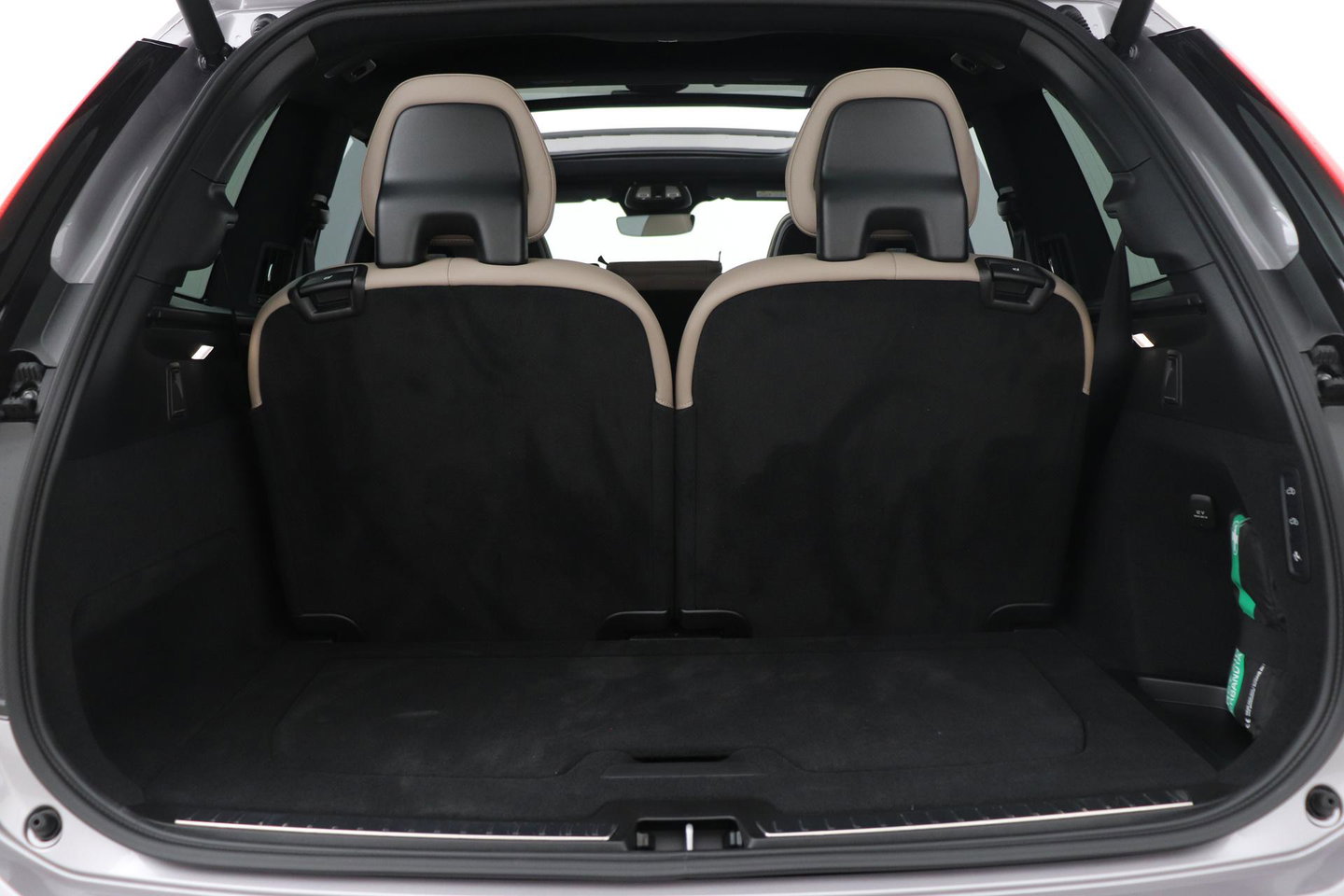 Volvo XC90 T8 Plug-in hybrid Ultra Bright | Luchtvering | Bowers&Wilkins | Trekhaak | Massage+Ventilatie | Head-Up