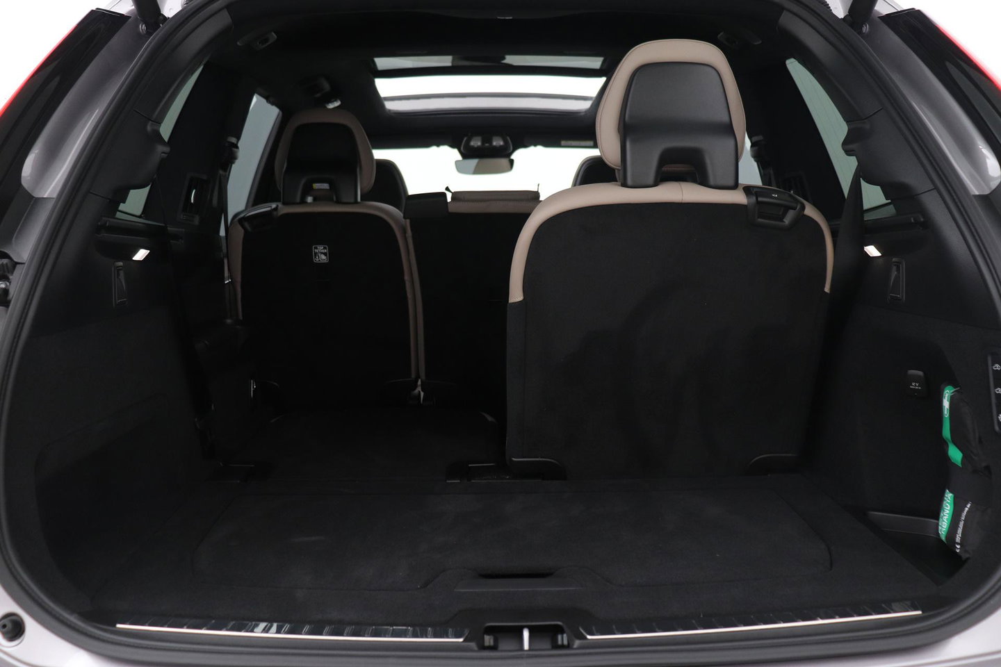 Volvo XC90 T8 Plug-in hybrid Ultra Bright | Luchtvering | Bowers&Wilkins | Trekhaak | Massage+Ventilatie | Head-Up