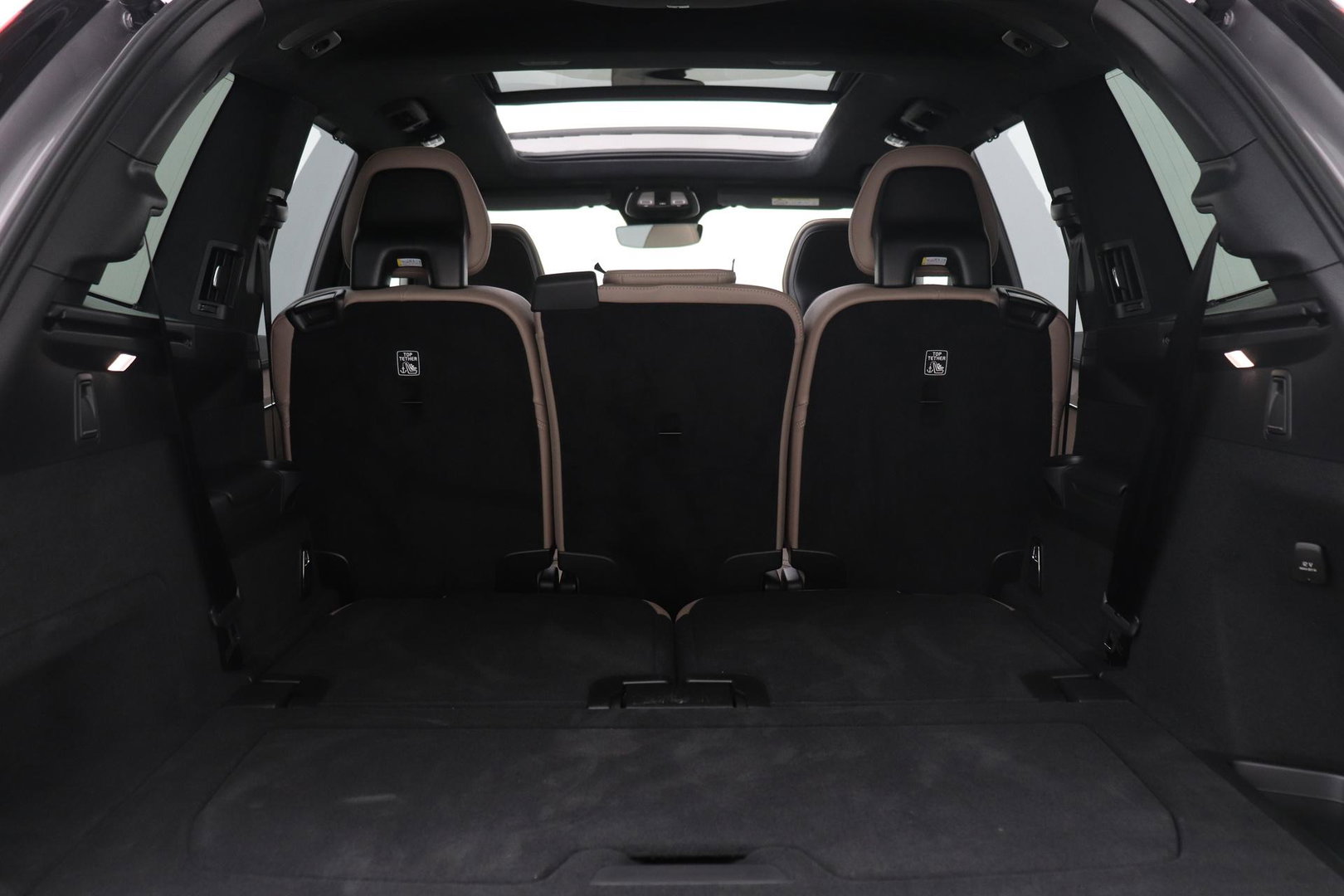 Volvo XC90 T8 Plug-in hybrid Ultra Bright | Luchtvering | Bowers&Wilkins | Trekhaak | Massage+Ventilatie | Head-Up