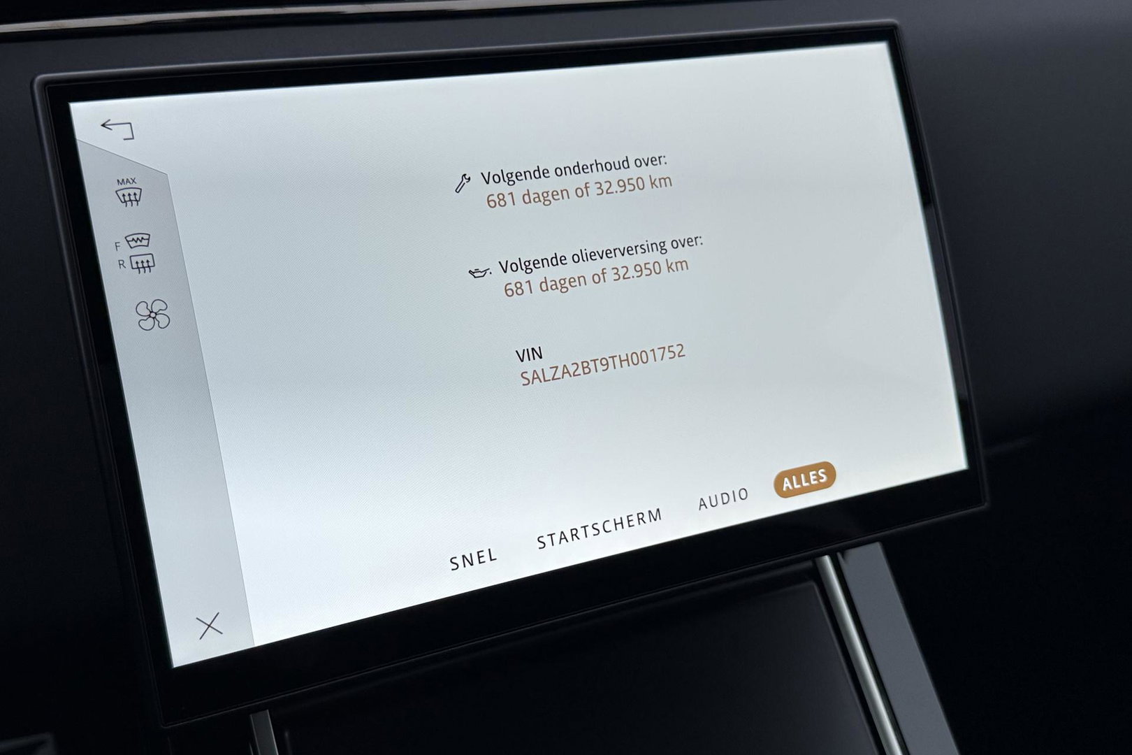 Land Rover Range Rover Evoque 1.5 P270e PHEV AWD Dynamic SE | Black Pack | Schuif/kanteldak | Trekhaak | ACC | 360° Camera