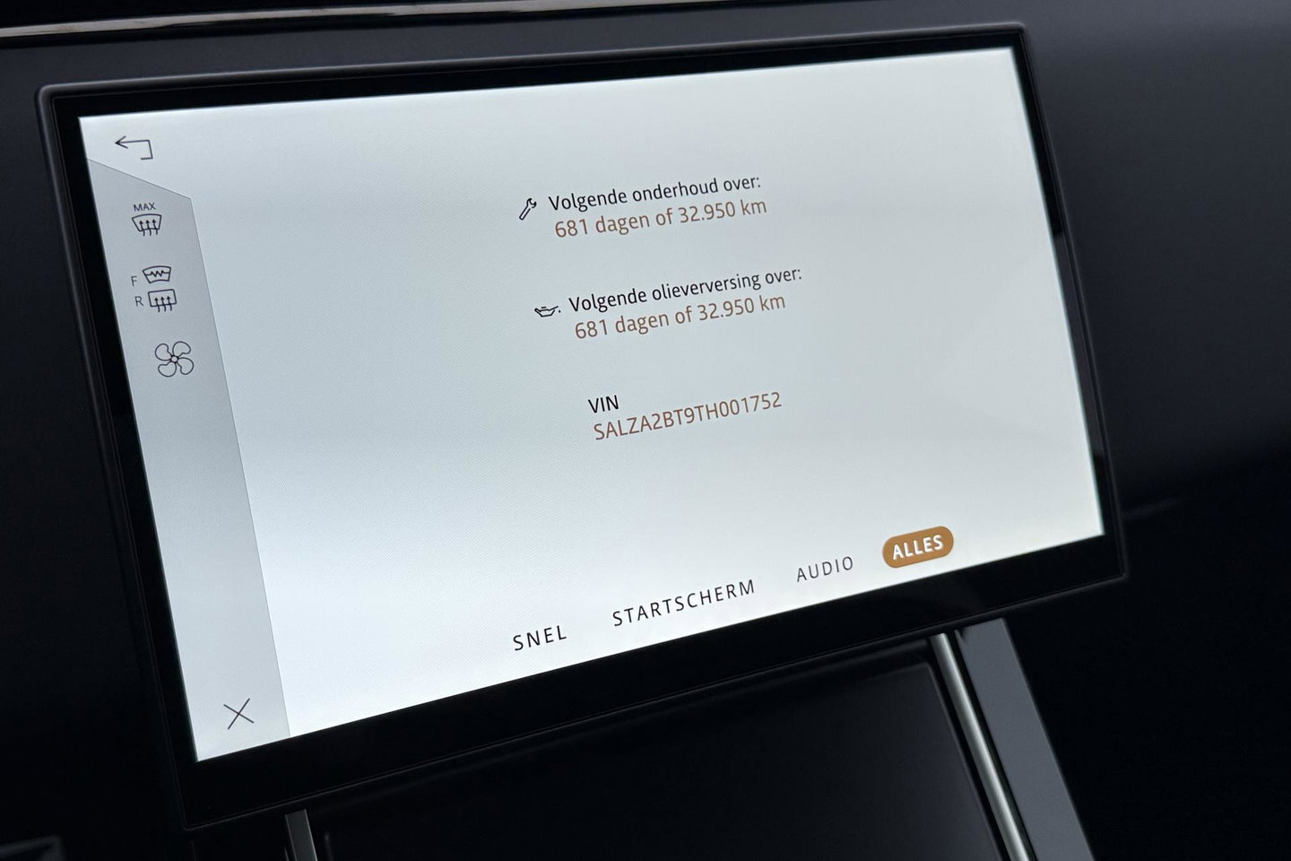 Land Rover Range Rover Evoque 1.5 P270e PHEV AWD Dynamic SE | Black Pack | Schuif/kanteldak | Trekhaak | ACC | 360° Camera