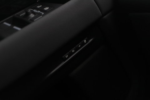 Land Rover Range Rover Evoque 1.5 P270e PHEV AWD Dynamic SE | Black Pack | Schuif/kanteldak | Trekhaak | ACC | 360° Camera