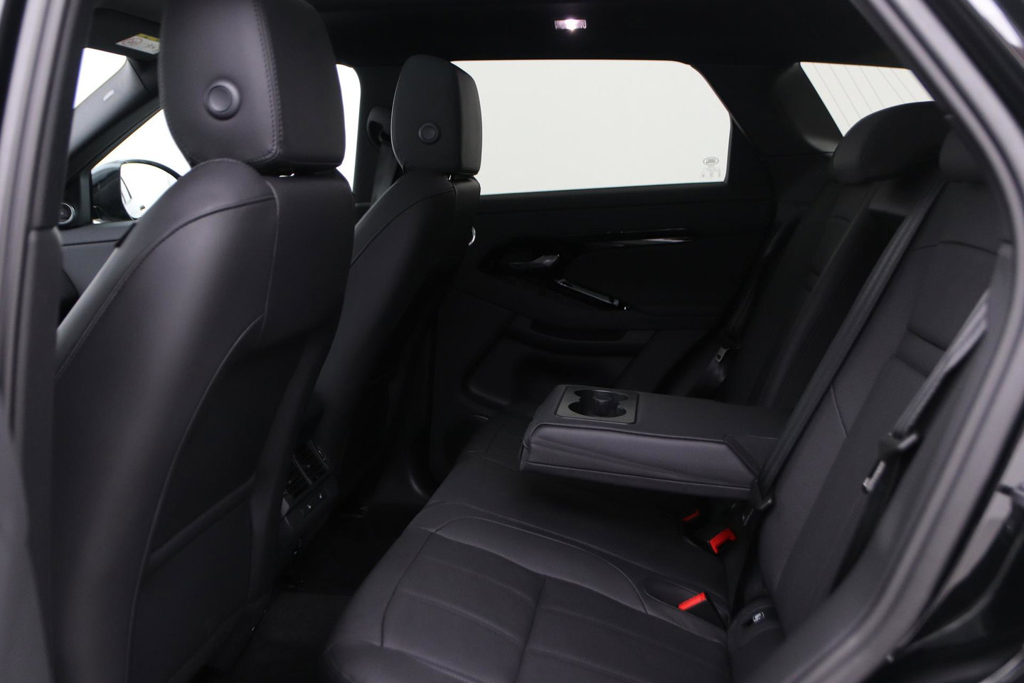 Land Rover Range Rover Evoque 1.5 P270e PHEV AWD Dynamic SE | Black Pack | Schuif/kanteldak | Trekhaak | ACC | 360° Camera